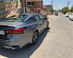 نيسان ألتيما